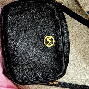Michael Kors Fulton Crossbody